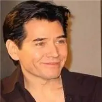 费翔头像高清图片大全_名人费翔真实头像大图下载【点击鼠标右键下载