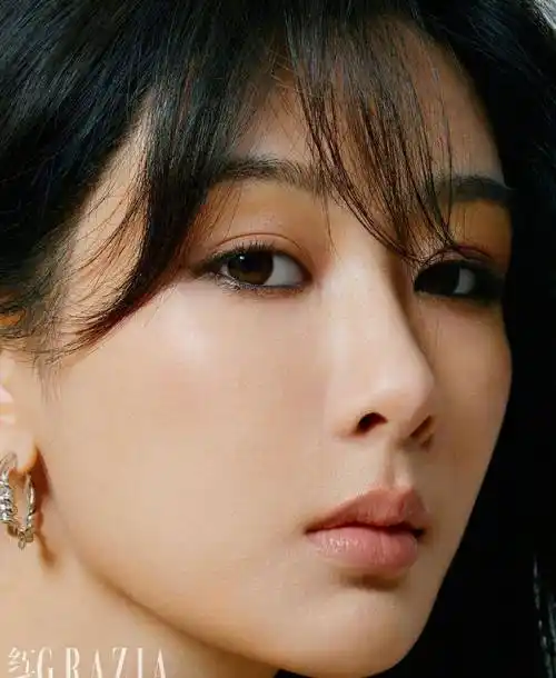 杨紫真的杀回时尚圈了!