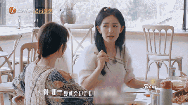 谢娜双胞胎一个像爸爸一个像妈妈##谢娜为了孩子将聚会推迟2年##我们