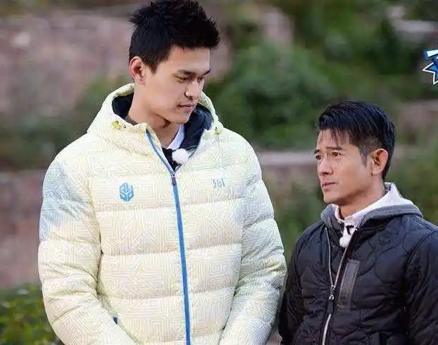 撞上171cm郭富城,网友:简直是我见过最想笑的对比_时候_身高_方面