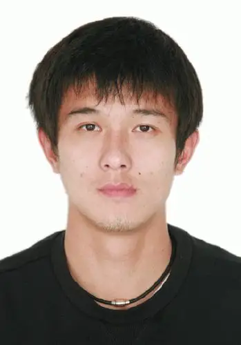 图文2010赛季河南建业队证件照7号肖智