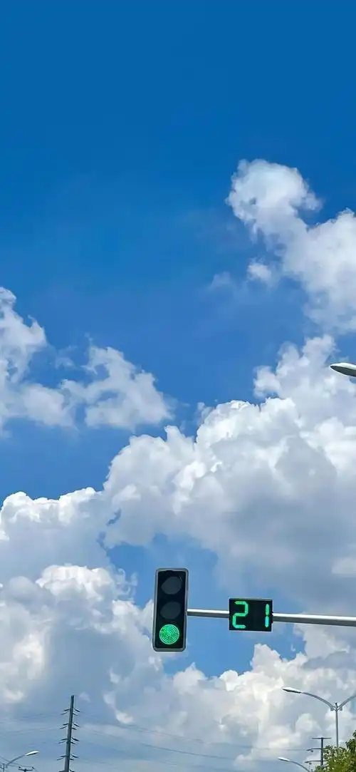 壁纸是淡蓝色的晚风