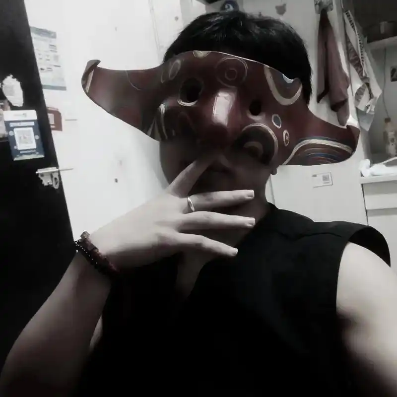 阿祖收手吧 #新警察故事吴彦祖面具 所有的最好,都不如刚刚 - 兑趑