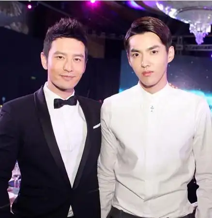 该有将近20厘米的差距,愣是没有看出来:比如曾经吴亦凡的"1米87"之迷