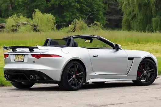 曝捷豹f-type svr白色敞篷版 运动增强