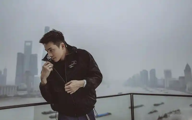 写真,陈伟霆,演员,大陆男明星大陆明星:陈伟霆潇洒率性高清桌面壁纸