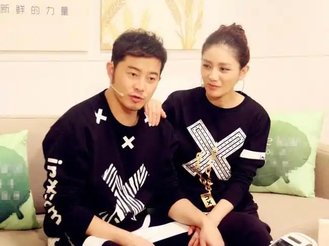 胡可为黄晓明打过孩子真的吗 两人为什么分手原因真相揭秘