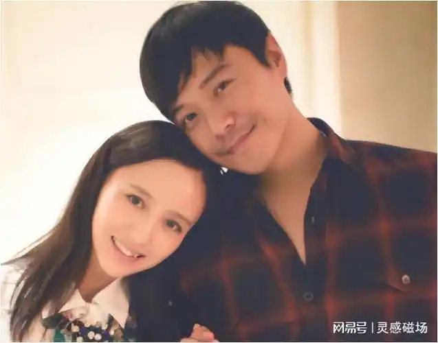 佟丽娅近照曝光带儿子与陈思诚探险离婚后一家三口快乐同框