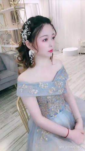 女生皮肤白是一种什么样的体验?