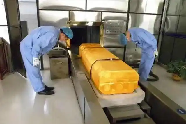 人死之后一定要先取得死亡证明,否则火葬场不会为其火化,也就无法安葬