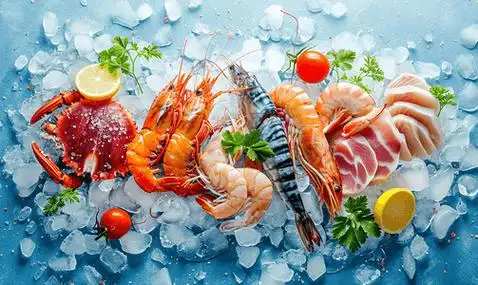 水产海鲜背景摄影照片_放在冰上的海鲜水产
