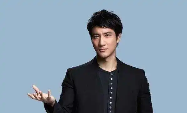 7月15日下午,"王力宏工作室"官方微博发布《声明》,表示网传王力宏"与