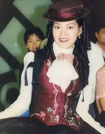 因阿朱走红被泼脏水后退圈改卖保险现状怎么样了