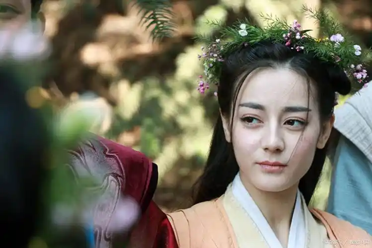 迪丽热巴新剧《公诉》遭质疑:脸不像检察官,演技不在线_角色_转型