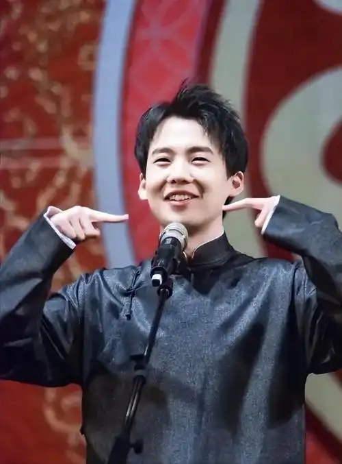 对大儿子郭麒麟不好,偏心小儿子郭汾瑒?51岁郭德纲回应了_腾讯新闻