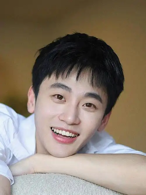 男生发型推荐男生短发推荐清爽干净阳光帅气的的短发风格,打理方便