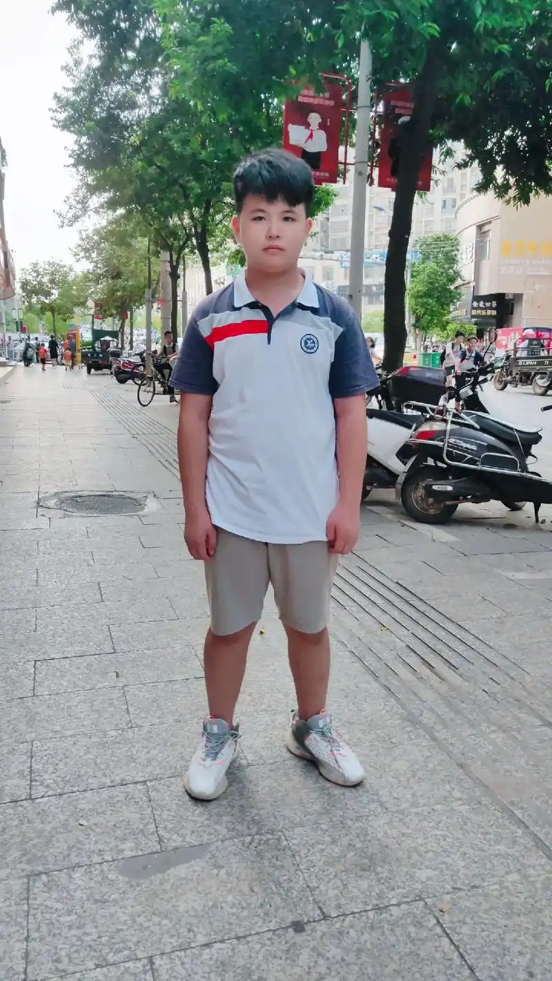 我的男孩,开学八年级了9494你要好好学习,窗外有风景,笔下 - 抖音