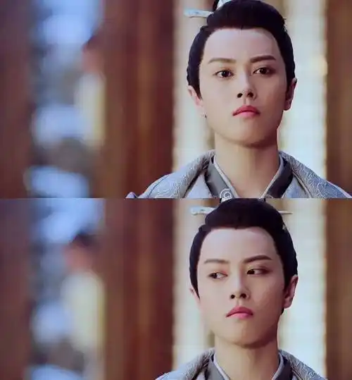 现实中邢恩也是一副男生的装扮,利落的短发,十分中性化的穿着打扮