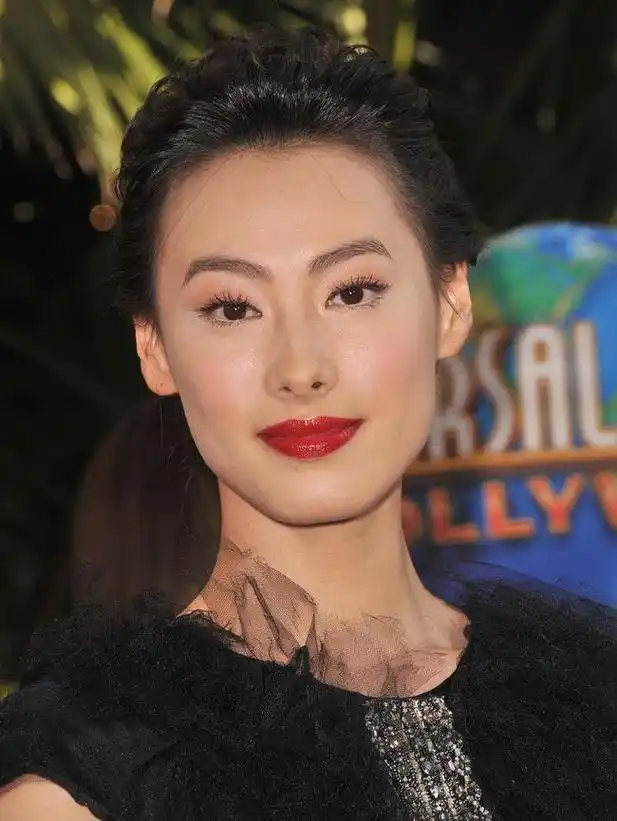 梁洛施正式入住李家成为女主人,终于熬出头!