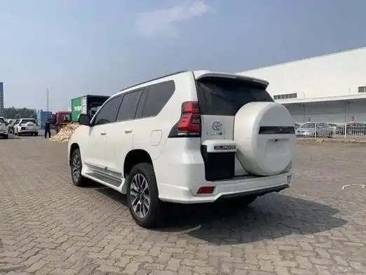 23款丰田霸道4000全新现车优惠60万起