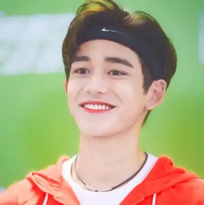 黄旭熙头像二传标明白祁