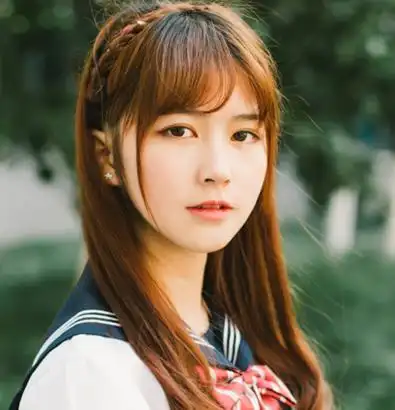 女生学院风发型:吸睛中长发 杀手锏刘海轻松迷倒众宅男-小薇女性时尚