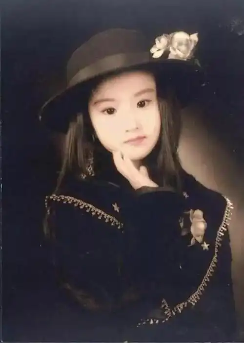 女明星小时候的照片你见过几个呢