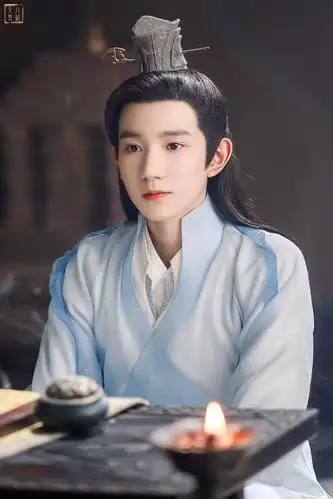 王源古装造型合集 是惊艳时光的俏公子呀