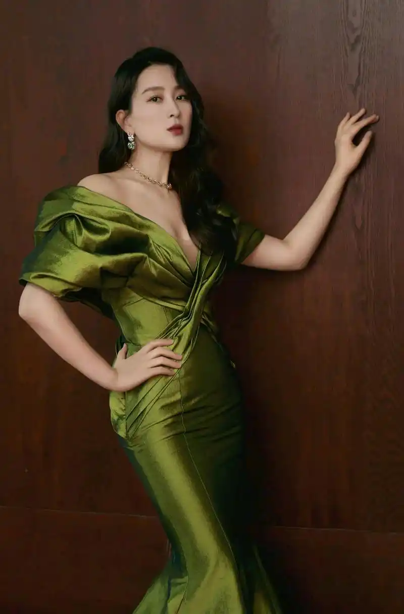 东北性感女神马苏成熟迷人,美得令人难以抗拒