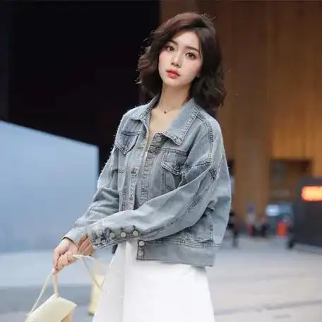 牛仔外套女浅色系宽松显瘦牛仔衣短款口袋上衣外套长袖女潮流夹