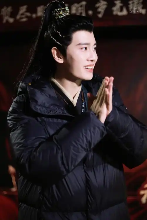 任嘉伦流水迢迢