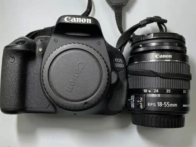 佳能相机600d套机1855mm镜头全套配件98新