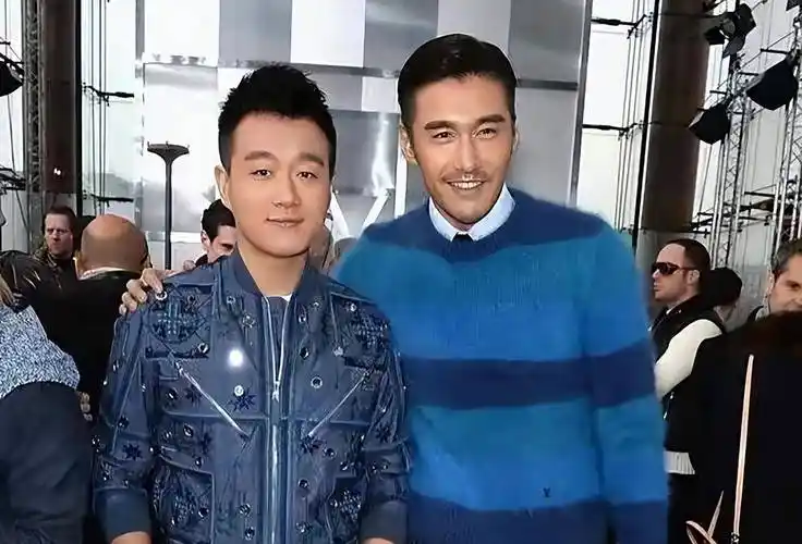 12位身高将近190的男星,头小肩宽比例好,合照从不怕比较_胡兵_高伟光