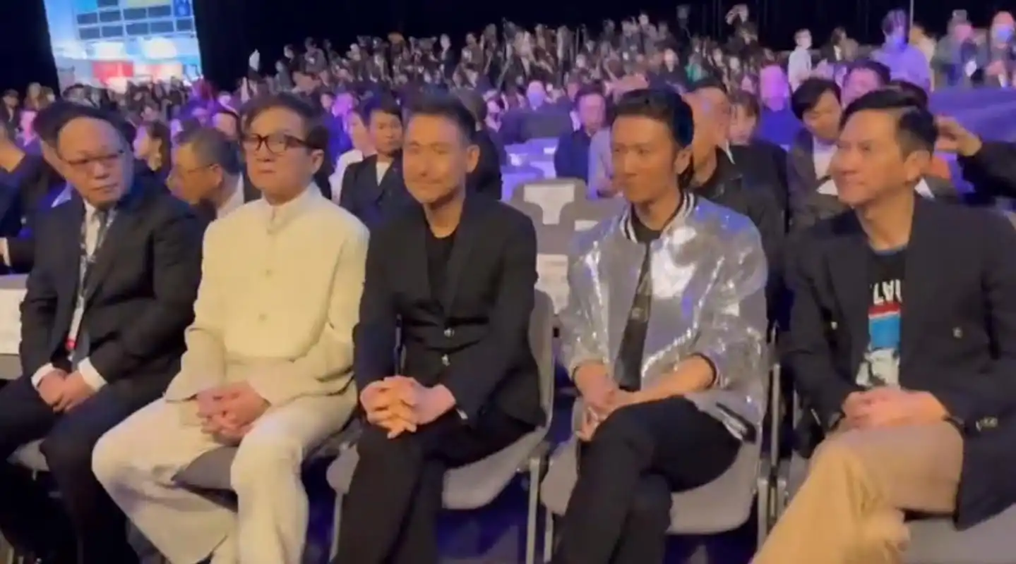 成龙张学友谢霆锋张家辉同框# 2023英皇电影巡礼阵容超豪华,成龙,张