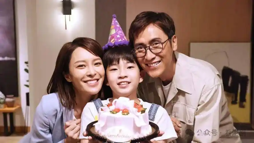 马德钟"枕边人"人间蒸发 黄智雯张曦雯互掴抢老公_角色_合作_剧中