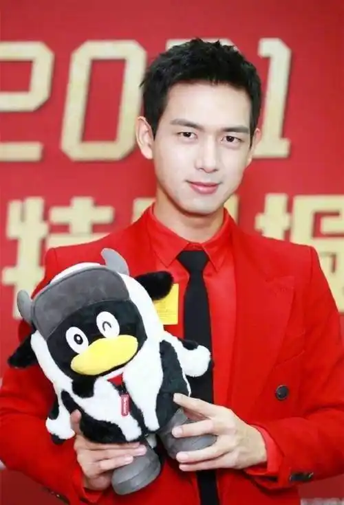 杜江晒嗯哼帅照:人送外号小李现,一旦接受这个设定_孩子_网友_模样