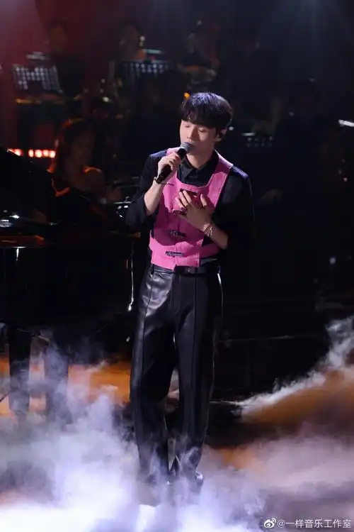 中国好声音##李荣浩唱慢冷很李荣浩了##李荣浩把慢冷唱出了自嫉的