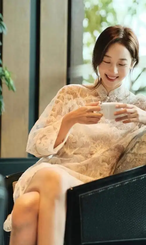 又美,又甜,又知性,又性感的许潇晗