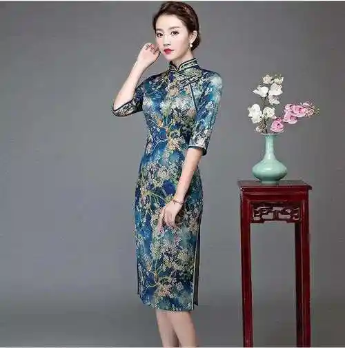 千秋绝色,悦目佳人,一袭旗袍清丽婉约!