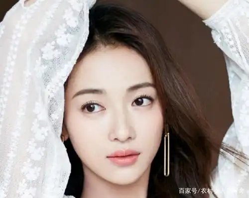 标准瓜子脸吴谨言,还记得那个魏璎珞吗?是不是差一点认不出