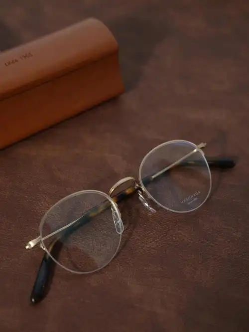 秒变斯文的金丝边小圆框眼镜架文艺感十足