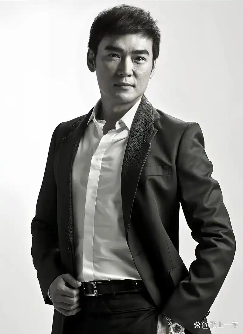 焦恩俊:华语影视界的瑰宝 焦恩俊,中国台湾著名男演员,以其独特的帅气