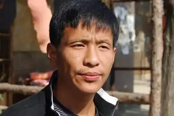 宋小宝老婆的真照片和赵海燕合作被认为是夫妻