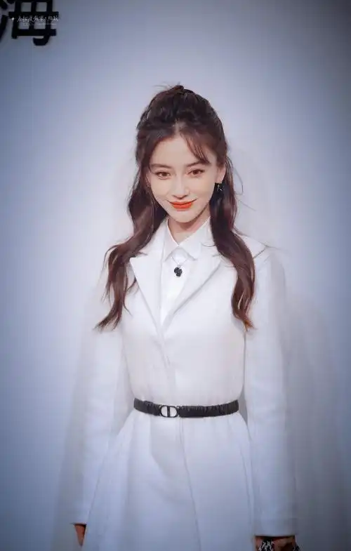 angelababy超话98#迪奥品牌大使angelababy#20211111|dior站台南风