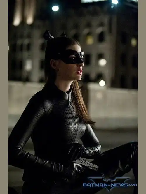 安妮海瑟薇猫女蝙蝠侠