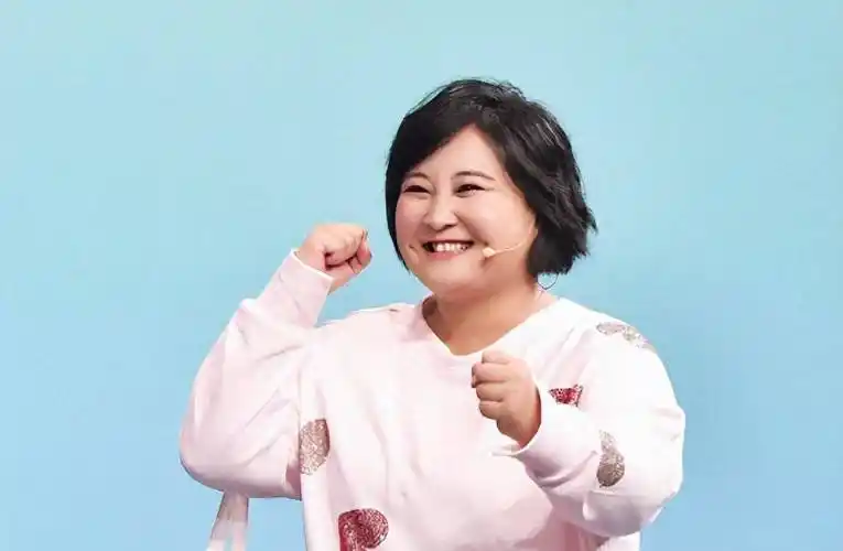 贾玲不会回去了搞笑梗都围绕她的胖来的现在注重自己的感受了