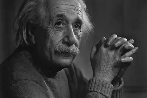 爱因斯坦大脑被分割成240块,研究43年,其大脑顶叶比一般人宽15%