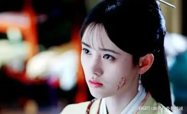 鞠婧祎坦言愿意为角色扮丑,网友辣评:愚人节到了!她真幽默!