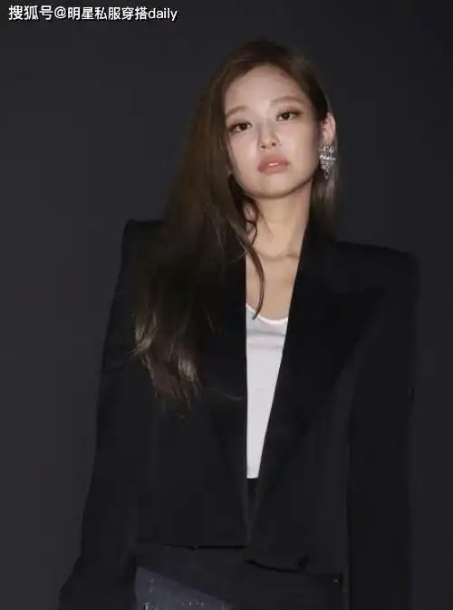 被称为行走的香奈儿回顾blackpinkjennie的小香风穿搭