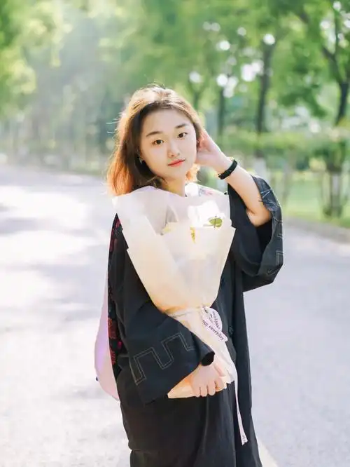 西安外国语大学毕业约拍单人毕业照